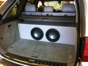 porsche cayenne subwoofer